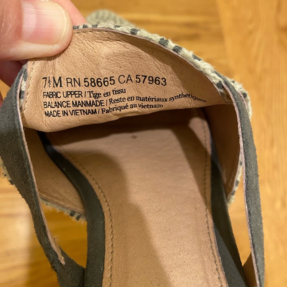 Leopard Print Pointed Mules - image 4